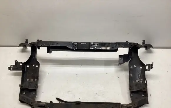 Nissan Qashqai Radiator support slam panel