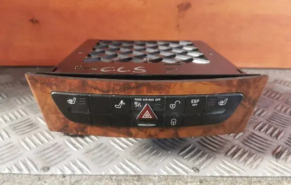 Mercedes-Benz CLS C219 CD/DVD changer A2118705390