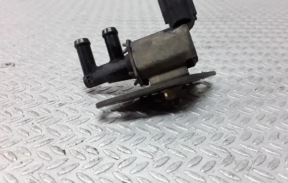 Mitsubishi Grandis Vacuum valve MR507781 K5T48395