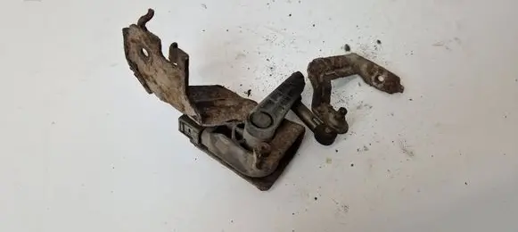 Headlight/headlamp level sensor