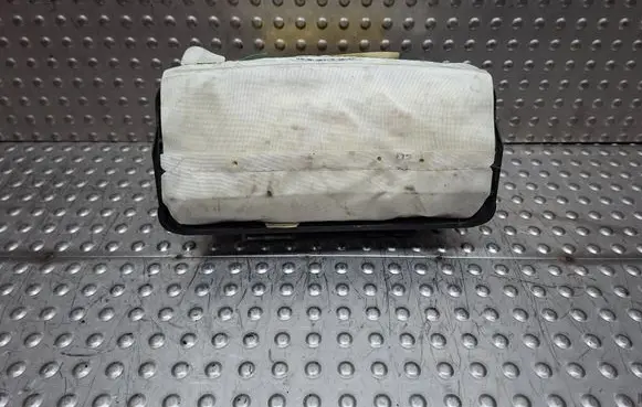 Passenger airbag