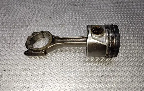 Volkswagen PASSAT B6 Piston with connecting rod 8095J4056