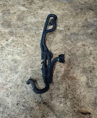 Engine coolant pipe/hose