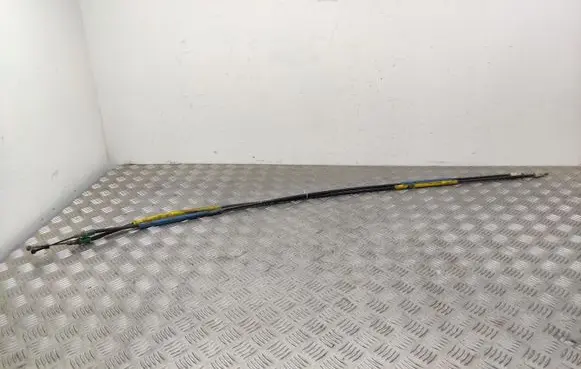Handbrake/parking brake wiring cable
