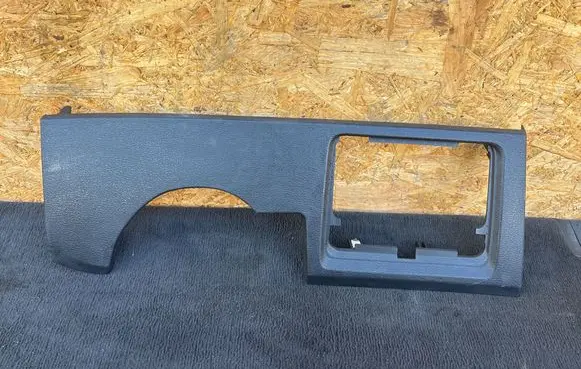 BMW X2 F39 Dashboard lower bottom trim panel 6822057
