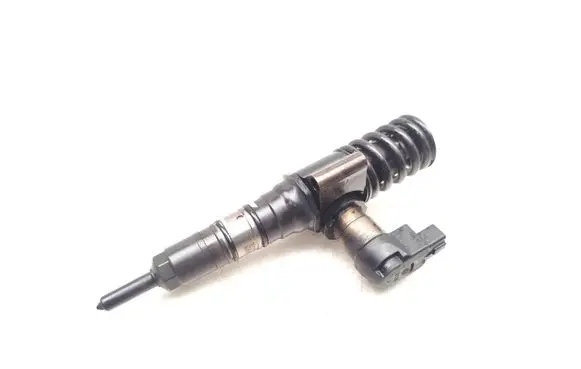 Fuel injector