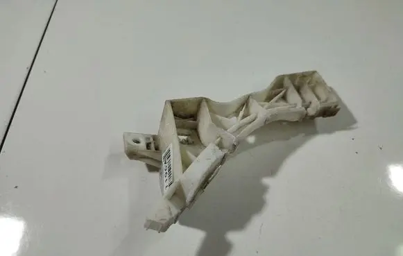 Mazda 3 I Front bumper mounting bracket 