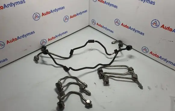 BMW X5 E70 Fuel injector supply line/pipe 7805425 13537805425 7805424