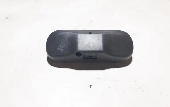 Windshield washer spray nozzle