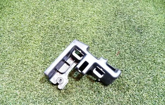 Renault Trafic III (X82) Front bumper mounting bracket 871229902R