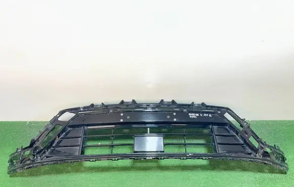 Polestar 4 Front bumper lower grill 574049