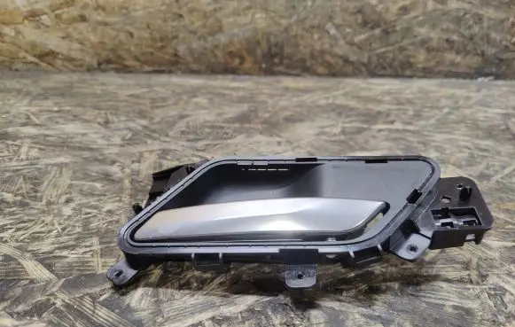 Jaguar XE Front door interior handle GX7322600AC