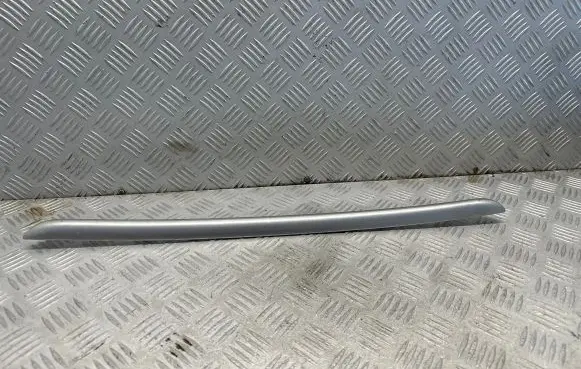 Mercedes-Benz ML W164 Dashboard glove box trim A1646830170 A6722