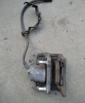Renault Clio V Front brake caliper