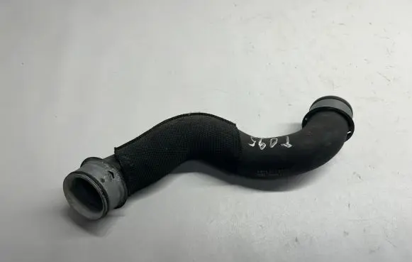 Mercedes-Benz C W204 Engine coolant pipe/hose A2125018282