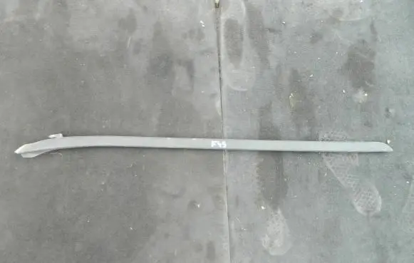 BMW 2 F45 Windshield trim 7301036