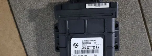 Volkswagen Touareg I Gearbox control unit/module 09D927750FA