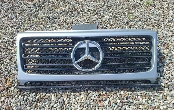 Mercedes-Benz G W463 2nd Gen Front bumper upper radiator grill A4638880400