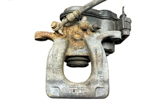 Nissan Qashqai Rear brake caliper