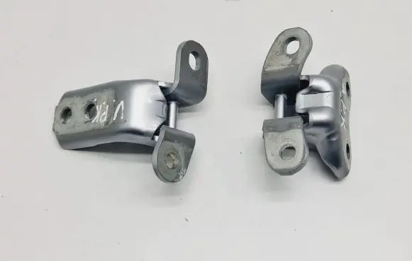 Toyota Yaris Cross Front door hinge set 