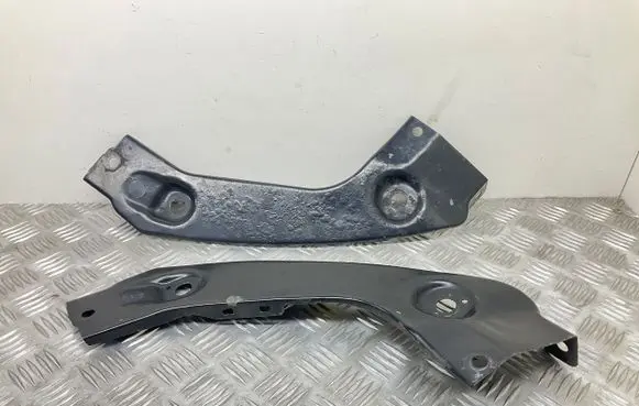 Radiator support slam panel bracket