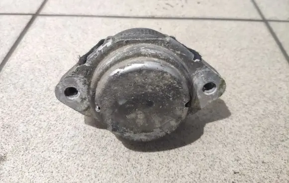 Volkswagen Phaeton Gearbox mount 3D0399151AF
