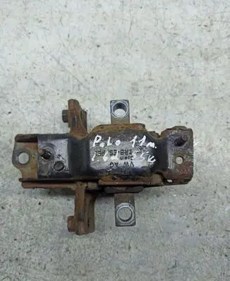 Volkswagen Polo V 6R Engine mount bracket
