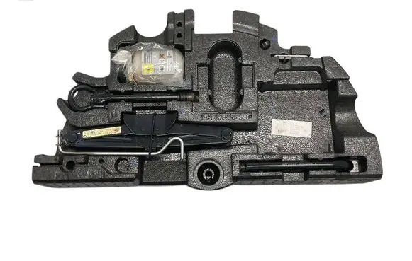 Renault Laguna III Spare wheel mounting bracket 