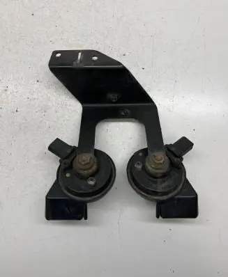 Audi A6 S6 C6 4F Horn signal 4F0951221 4F0951223