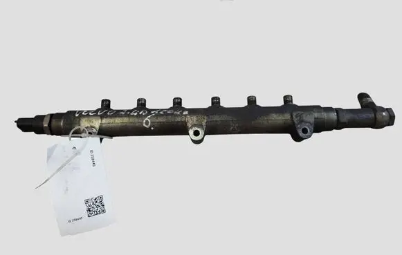 Volvo XC90 Fuel main line pipe 30622085 0445215015