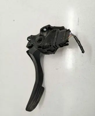 Ford Mondeo MK IV Accelerator throttle pedal 6G929F836SC