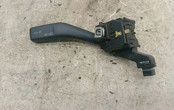 Skoda Octavia Mk2 (1Z) Indicator stalk 1K0953513 01103500 10350063187442