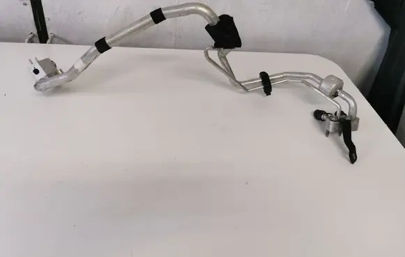Volvo XC60 Air conditioning (A/C) pipe/hose 31694238