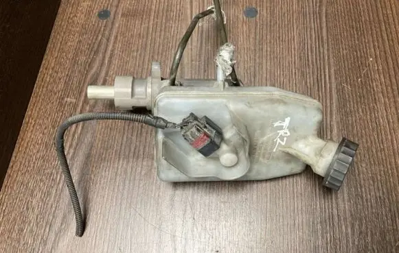 Ford Transit Master brake cylinder 221313