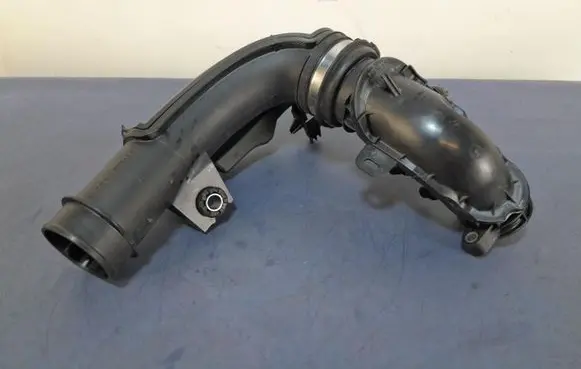 Dacia Jogger Air intake hose/pipe 165763262R