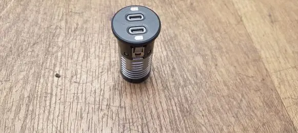 USB socket connector