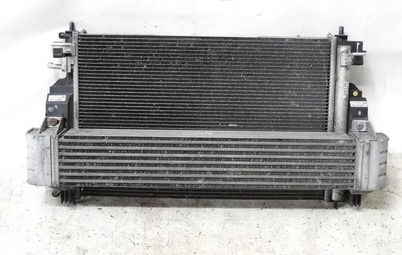 Citroen DS4 Radiator set 9686735480 9686724980 9673947280
