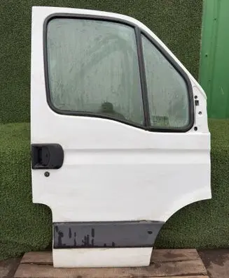 Iveco Daily 4th gen Front door 99460120 43R00048