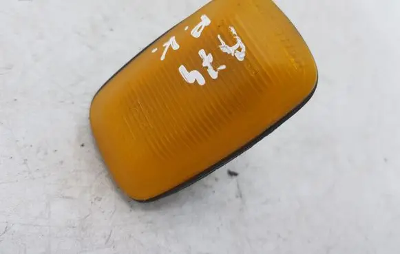 Toyota 4 Runner N120 N130 Front fender indicator light 013471 6R019356