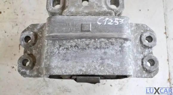 Volkswagen Golf V Engine mount bracket 1K0199555M