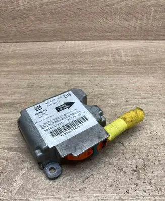 Opel Vectra B Airbag control unit/module 90569350 1923594