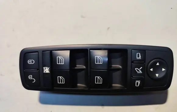 Mercedes-Benz A W169 Electric window control switch A1698206710