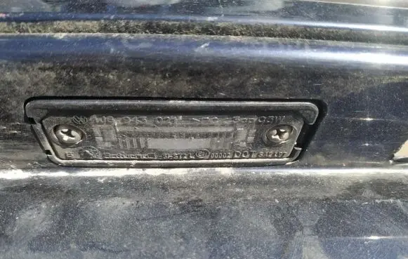 Volkswagen Phaeton Number plate light