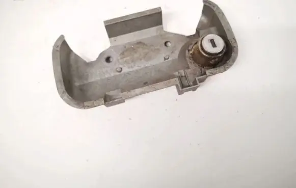 Opel Vectra B Front door lock (next to the handle) 