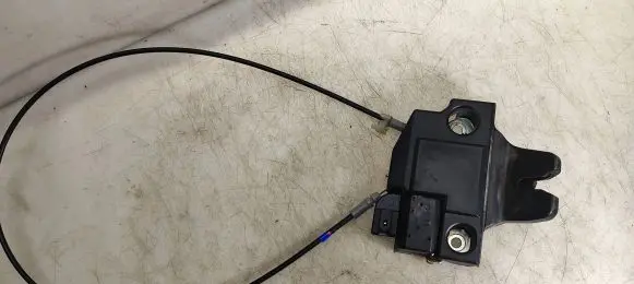 Lexus IS 220D-250-350 Tailgate/trunk/boot lock/catch/latch 08325A