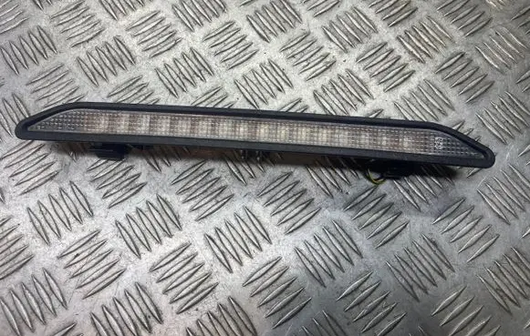Opel Zafira A Third/center stoplight 9910001GU