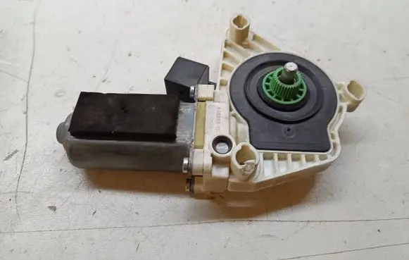Mercedes-Benz S C217 Rear door window regulator motor A55383110 0536010604