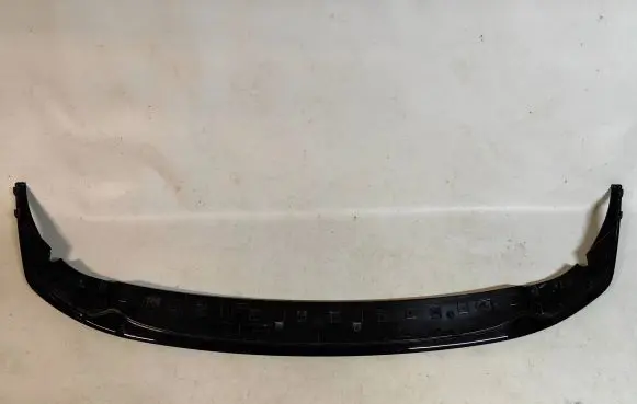 BMW 1 F40 Front bumper lip 8075309 8076331