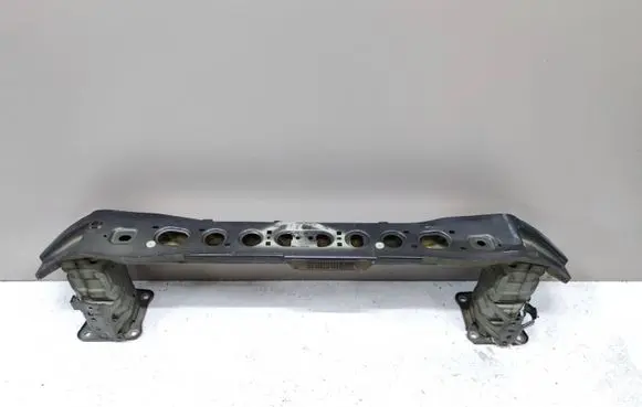 Ford Focus Front bumper cross member BM51A10922BE