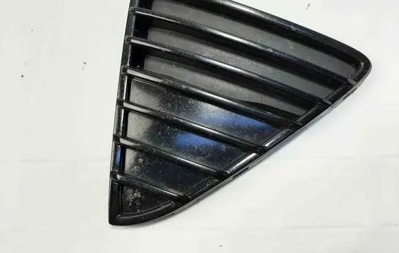 Ford Focus Front grill BM5117946C